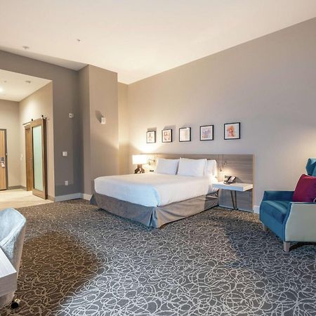 Hilton Garden Inn Wichita Downtown, Ks Екстер'єр фото