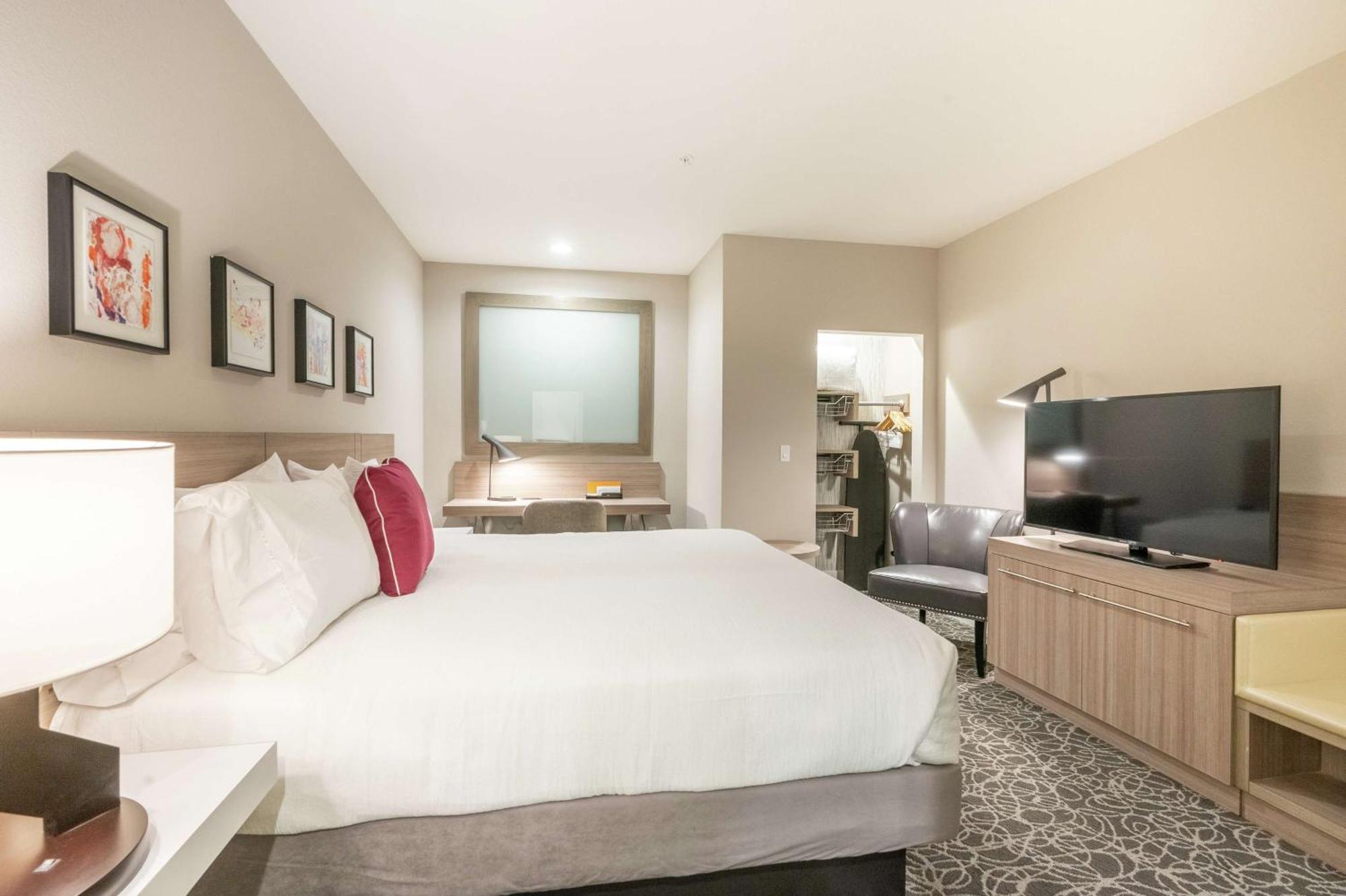 Hilton Garden Inn Wichita Downtown, Ks Екстер'єр фото